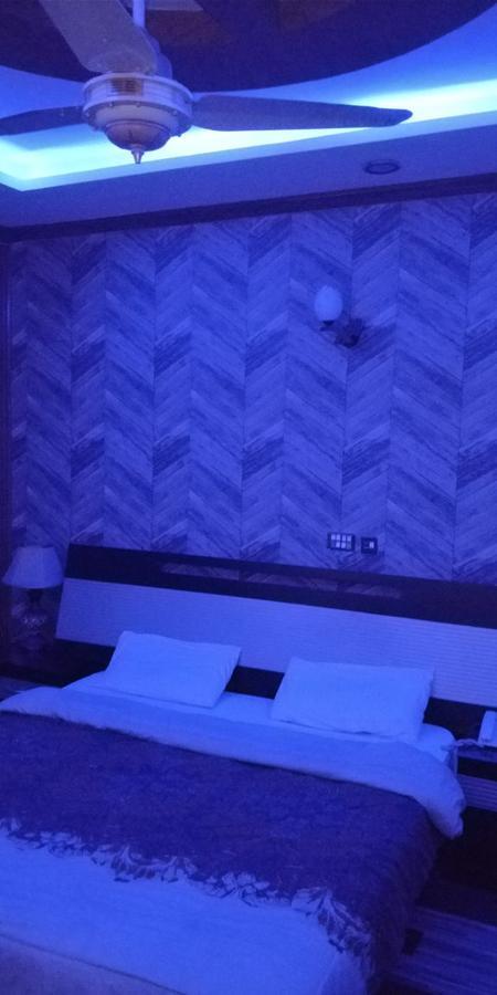 Unique Lodge Islamabad Ngoại thất bức ảnh